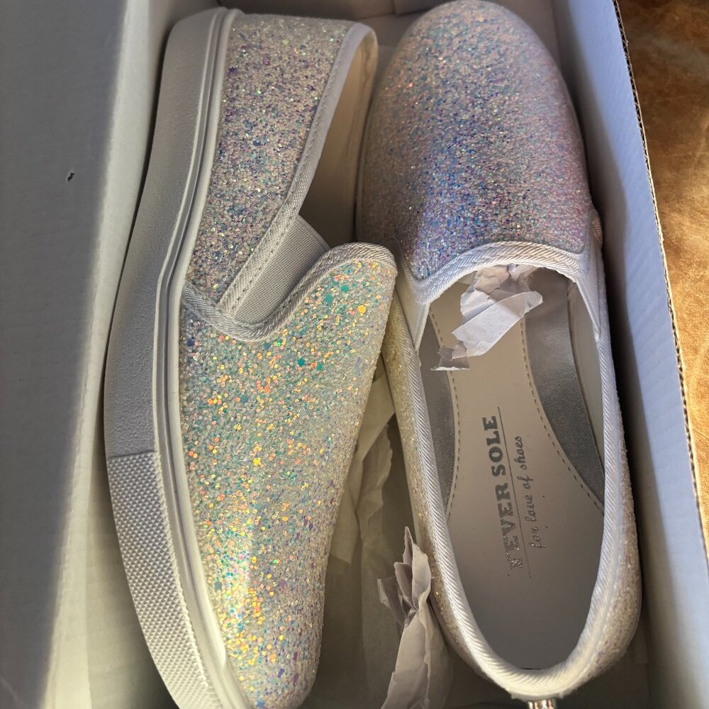 Women's glittery slip ons!